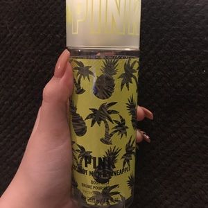 VS PINK Coconut Milk & Pineapple Mist - RARE
